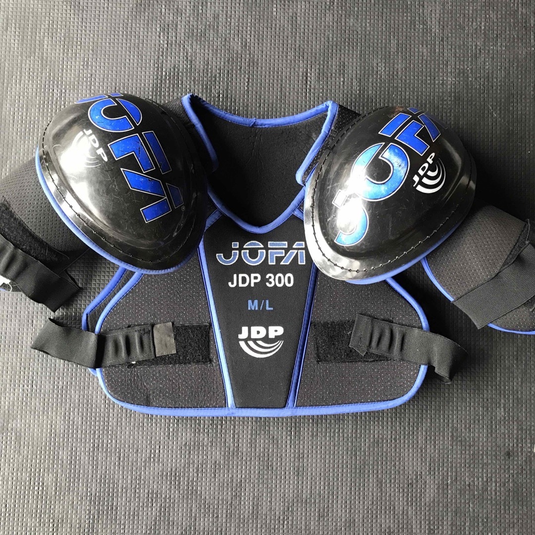 アイスホッケー  JOFA JDP 300 ショルダー M/L スポーツ/アウトドアのスポーツ/アウトドア その他(その他)の商品写真