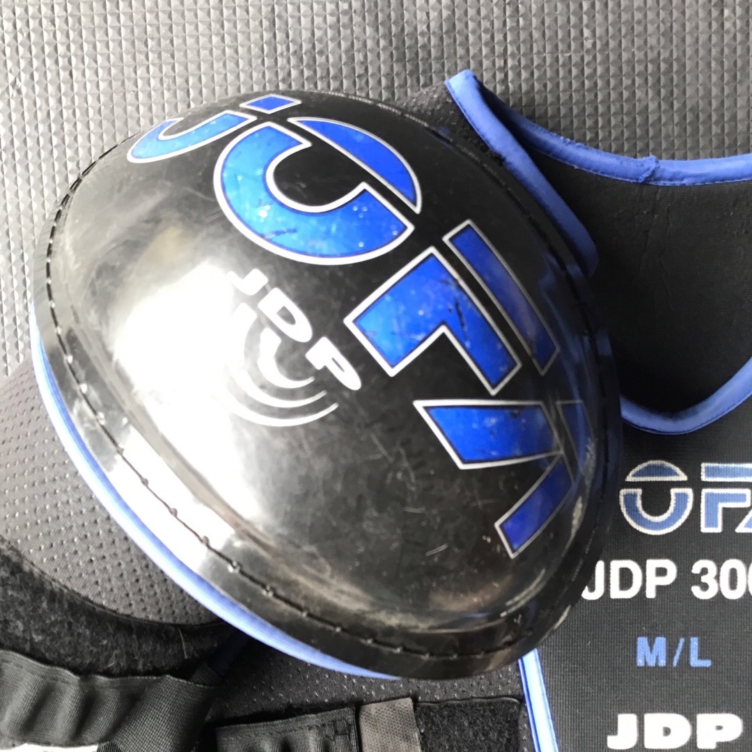 アイスホッケー  JOFA JDP 300 ショルダー M/L スポーツ/アウトドアのスポーツ/アウトドア その他(その他)の商品写真