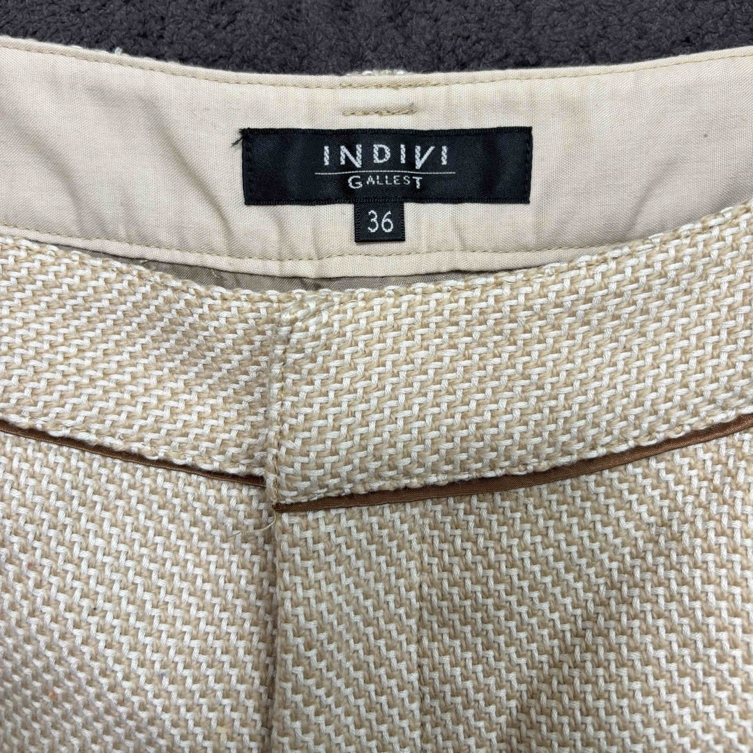 INDIVI(インディヴィ)のINDIVI＊ショートパンツ＆黒トップス レディースのパンツ(ショートパンツ)の商品写真