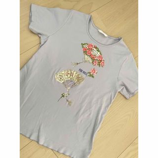 ピンクハウス(PINK HOUSE)の☆値下げ　美品　ピンクハウス  薔薇柄扇子　Tシャツ(Tシャツ(半袖/袖なし))