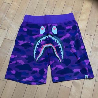 アベイシングエイプ(A BATHING APE)のbape ショーツ　L(ショートパンツ)