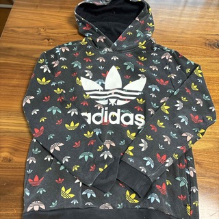 アディダス(adidas)のadidasパーカー　150サイズ(Tシャツ/カットソー)