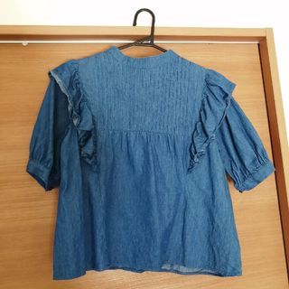 イング(INGNI)の美品　INGNI デニムトップス(カットソー(半袖/袖なし))