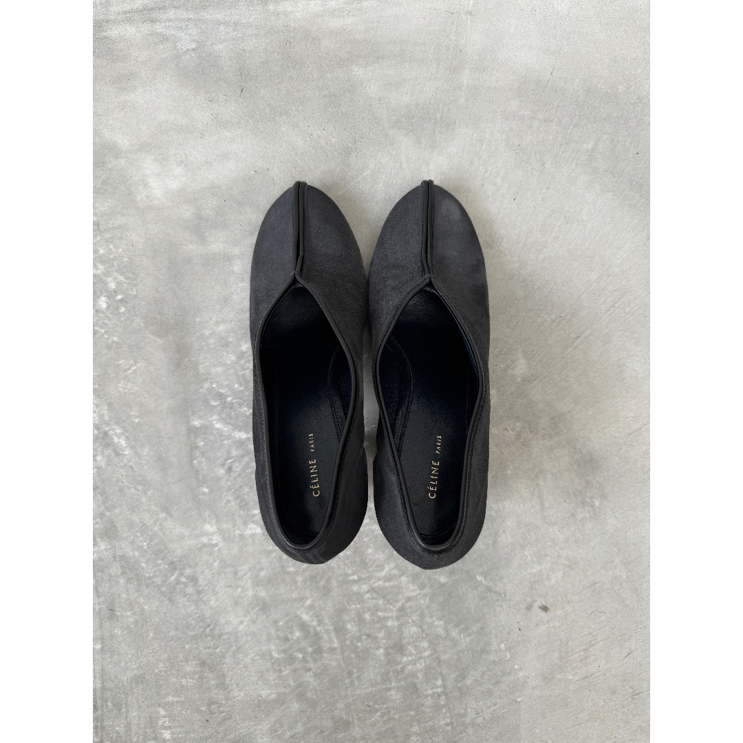 セリーヌ スウェード ラウンドトゥ パンプス グレー 35 CELINE セリーヌ スウェード ラウンドトゥ パンプス グレー 35 CELINE