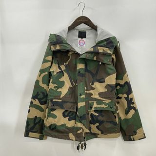 フリークスストア(FREAK'S STORE)の美品　FREAK'S STORE　マウンテンパーカー　Mサイズ　カモフラ　迷彩(マウンテンパーカー)