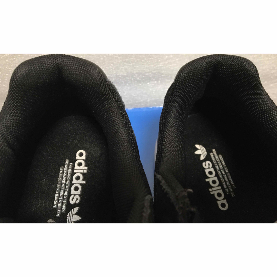 adidas(アディダス)の【美品】アディダス　FALCON   24cm レディースの靴/シューズ(スニーカー)の商品写真