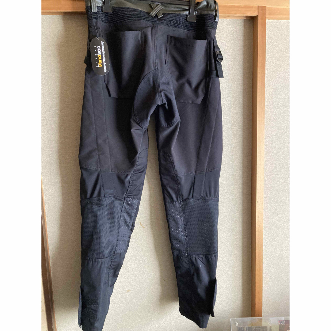 WORKMAN(ワークマン)の《新品・完売》CORDURA EUROライダースメッシュパンツ レザーRD104 メンズのパンツ(ワークパンツ/カーゴパンツ)の商品写真