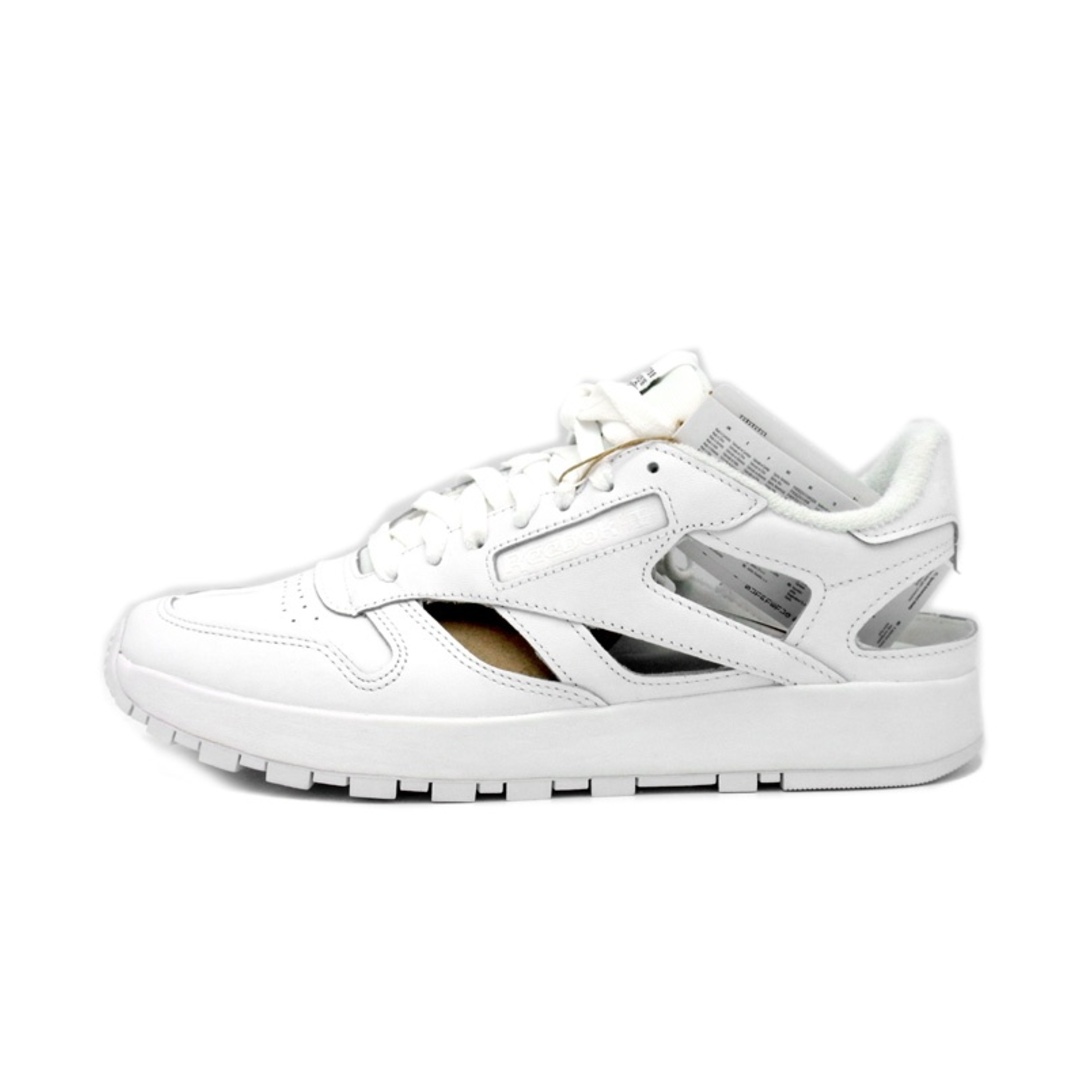 Maison Martin Margiela(マルタンマルジェラ)のメゾンマルジェラ Maison Margiela × リーボック Reebok ■ 【 Classic Leather Tabi Dcortiqu Low S57WS0429 】 クラシック レザー 足袋 デコルティケ ロー カット スニーカー 33090 メンズの靴/シューズ(スニーカー)の商品写真