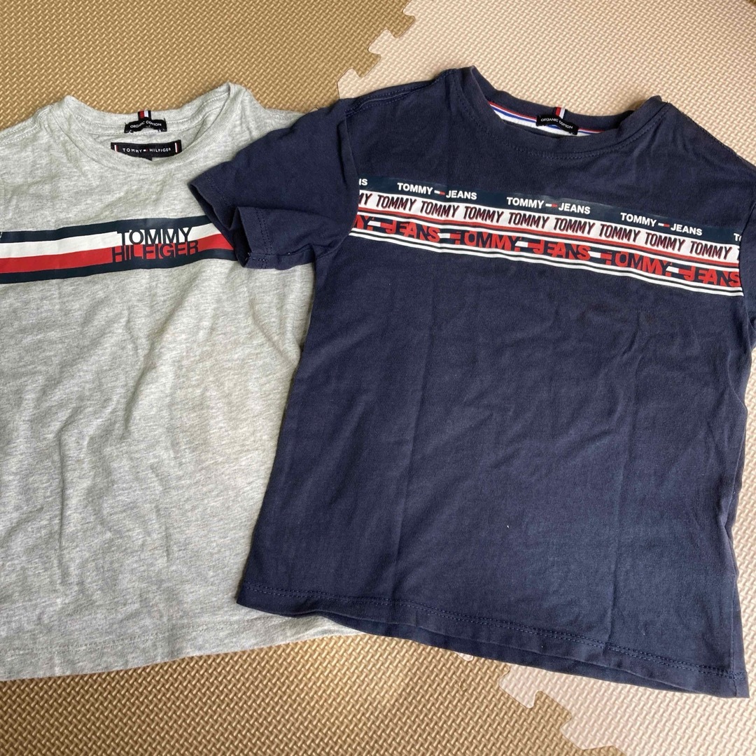 TOMMY HILFIGER(トミーヒルフィガー)のTommy Tシャツ　2枚 104 キッズ/ベビー/マタニティのキッズ服男の子用(90cm~)(Tシャツ/カットソー)の商品写真