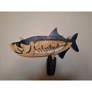 魚の壁掛けキーフック(木工アート)(インテリア雑貨)