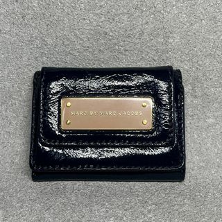 マークバイマークジェイコブス(MARC BY MARC JACOBS)のマークバイマークジェイコブス 三つ折り財布 ウォレット 光沢感 ネイビー 紺 ♫(財布)