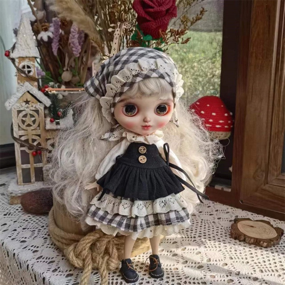 JANAYA ハンドメイド　blythe ブライス服　黒色　洋服3点セット ハンドメイドのぬいぐるみ/人形(その他)の商品写真