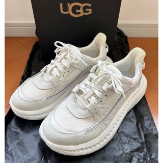 アグ(UGG)の新品未使用★UGGアグホワイトスニーカー(スニーカー)