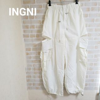 イング(INGNI)のINGNI サイドファスナーナイロンワイドカーゴ パンツ(ワークパンツ/カーゴパンツ)