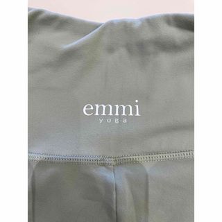 emmi - 美品。emmi yoga ヨガパンツです。