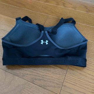 UNDER ARMOUR - アンダーアーマートレーニングブラS