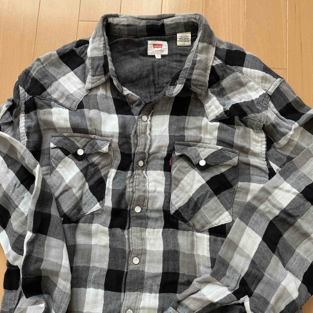 Levi's - メンズ リーバイス チェックシャツの通販 by チロル Levi's - メンズ リーバイス チェックシャツの通販 by チロル