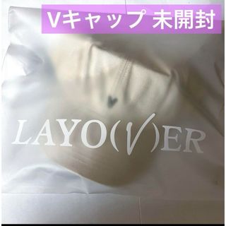 ボウダンショウネンダン(防弾少年団(BTS))のBTS テテ LAYOVER Vキャップ ベージュ 公式品(アイドルグッズ)