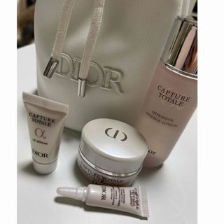 dior カプチュールトータル　ポーチセット