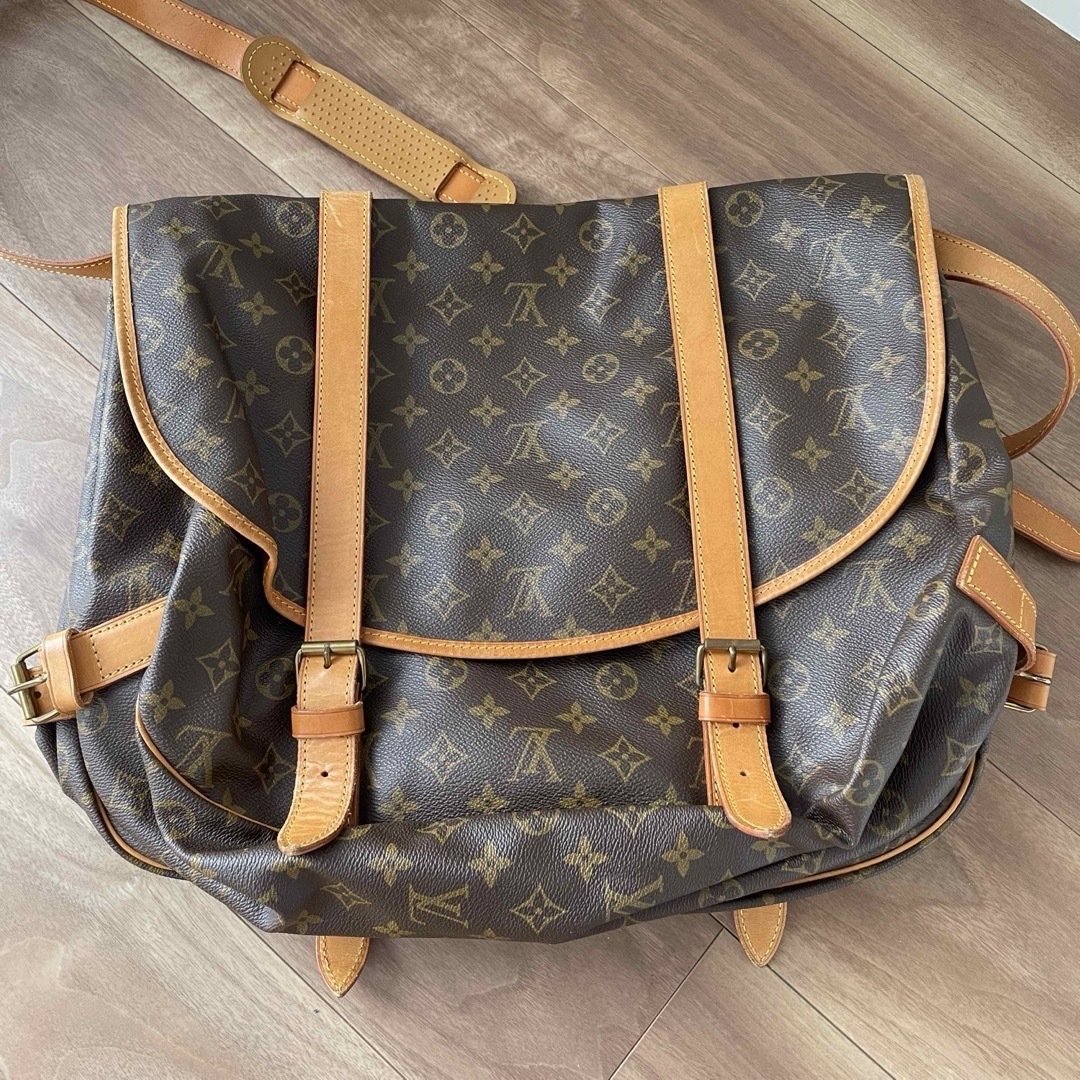 LOUIS VUITTON(ルイヴィトン)のルイヴィトン ソミュール43 ショルダーバッグ メンズのバッグ(ショルダーバッグ)の商品写真