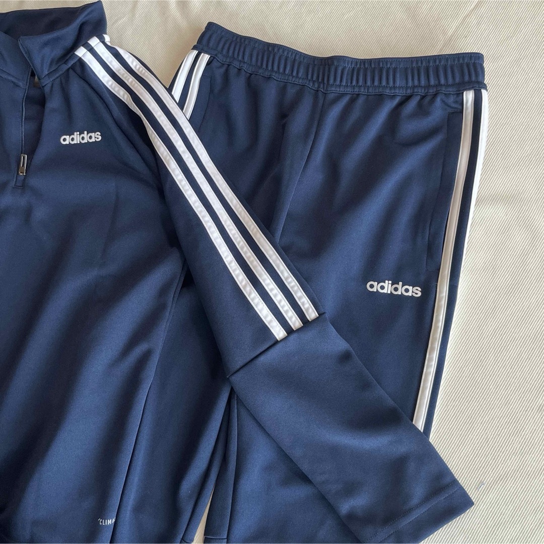 adidas(アディダス)のadidas ジャージ セットアップ 150 キッズ/ベビー/マタニティのキッズ服男の子用(90cm~)(その他)の商品写真