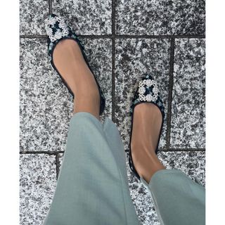 マノロブラニク(MANOLO BLAHNIK)の超美品★限定ManoloBlahnik(マノロブラニク)ハンギシフラット37.5(ハイヒール/パンプス)