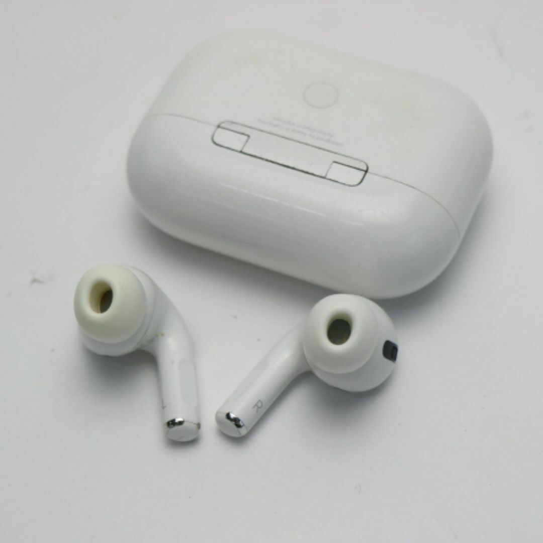Apple(アップル)の中古 AirPods Pro ホワイト  M666 スマホ/家電/カメラのオーディオ機器(ヘッドフォン/イヤフォン)の商品写真