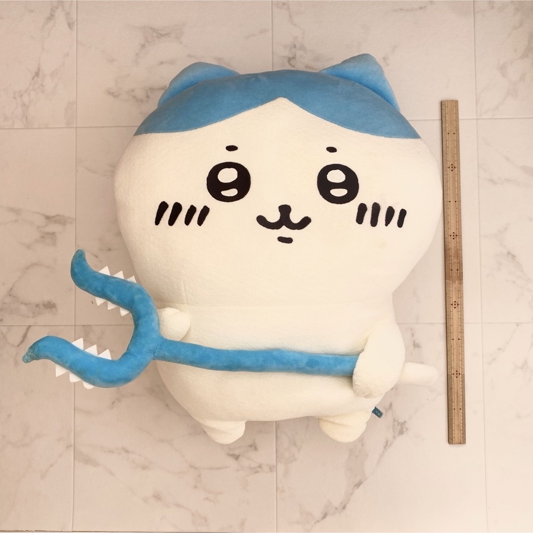 ちいかわ - ちいかわ 討伐棒をもった特大ぬいぐるみ ちいかわ ちいかわ - ちいかわ 討伐棒をもった特大ぬいぐるみ ちいかわ