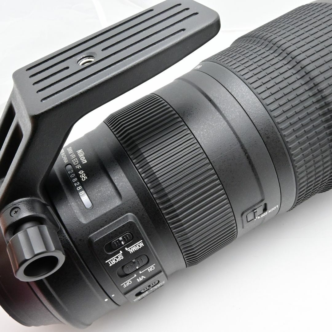 Nikon  AF-S NIKKOR200-500mm f/5.6E ED VR スマホ/家電/カメラのカメラ(レンズ(ズーム))の商品写真