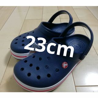 クロックス(crocs)の【スペシャルsale】新品クロックス メンズ レディースネイビー系23cm(サンダル)