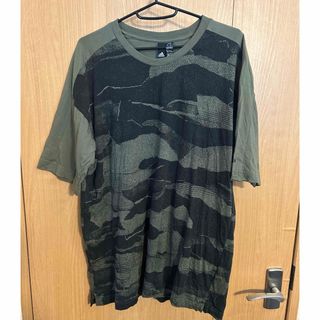 アディダス(adidas)のadidas Tシャツ(Tシャツ/カットソー(半袖/袖なし))