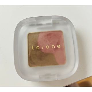 コスメキッチン(Cosme Kitchen)のto/one ペタルアイシャドウ(アイシャドウ)