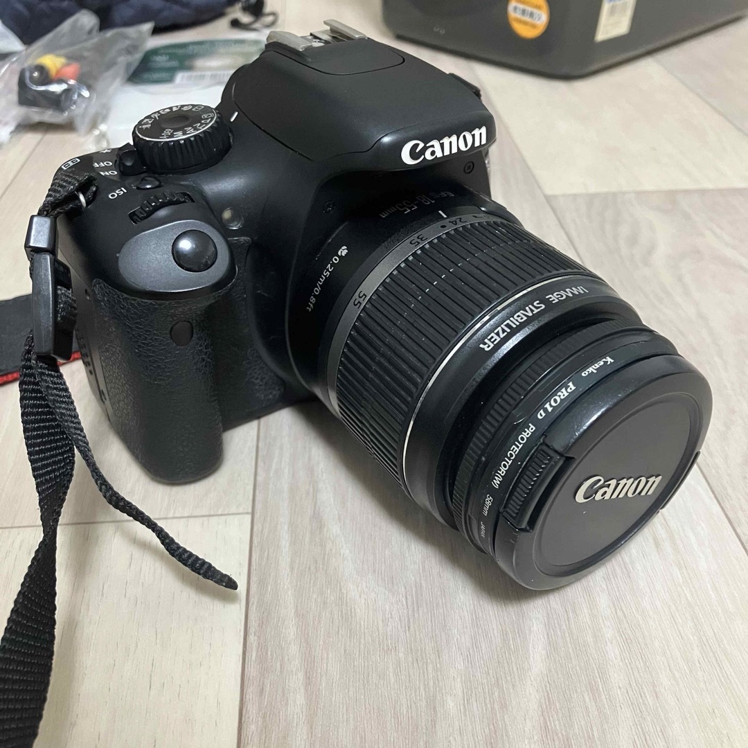 Canon(キヤノン)のCanon 一眼レフカメラ EOS Kiss x4 DS126271 フルセット スマホ/家電/カメラのカメラ(デジタル一眼)の商品写真