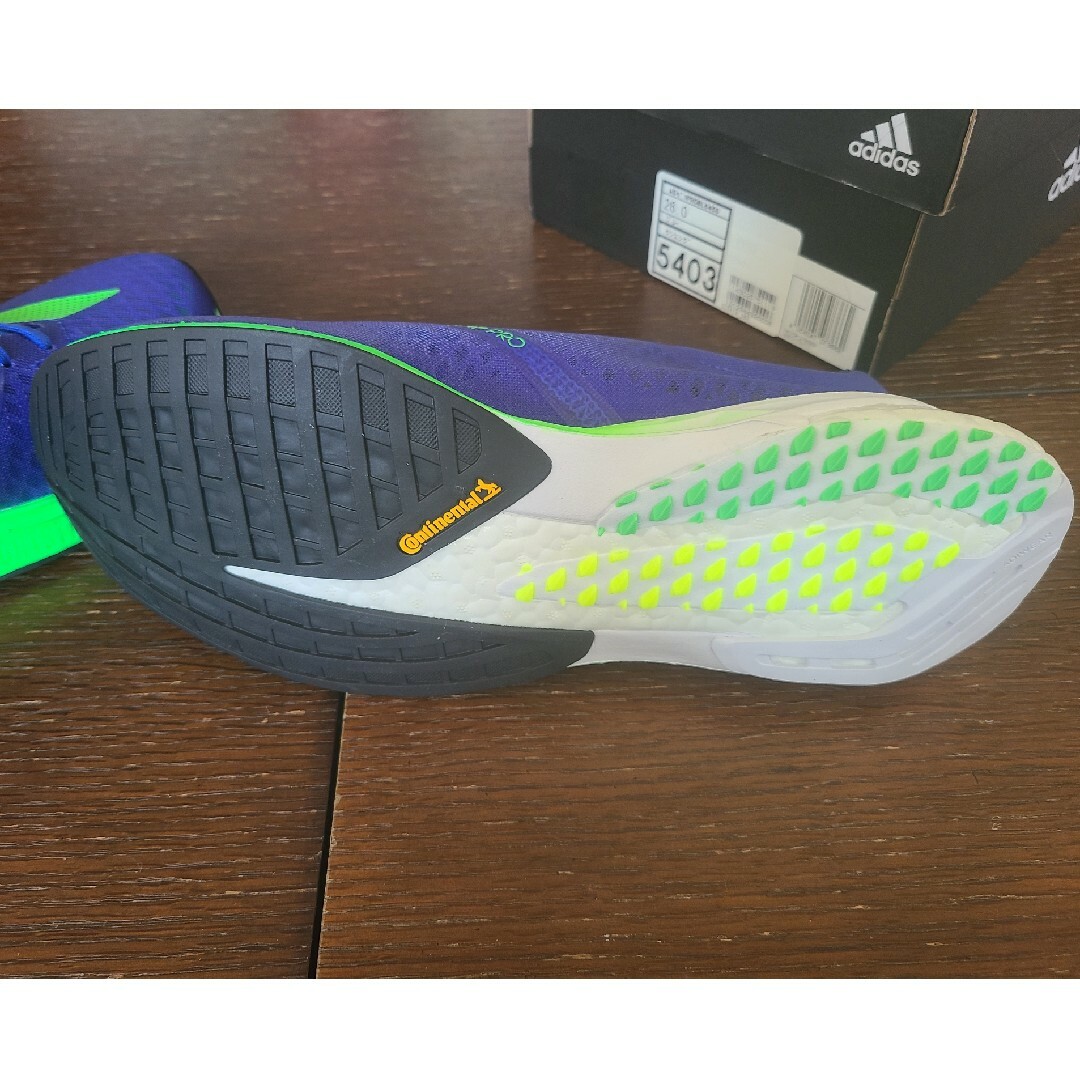 adidas(アディダス)の新品アディダスランニングスニーカー スポーツ/アウトドアのランニング(シューズ)の商品写真