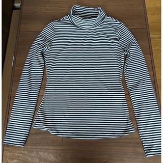 シーイン(SHEIN)のSHEIN美品長袖 ボーダー タートルネックM(カットソー(長袖/七分))