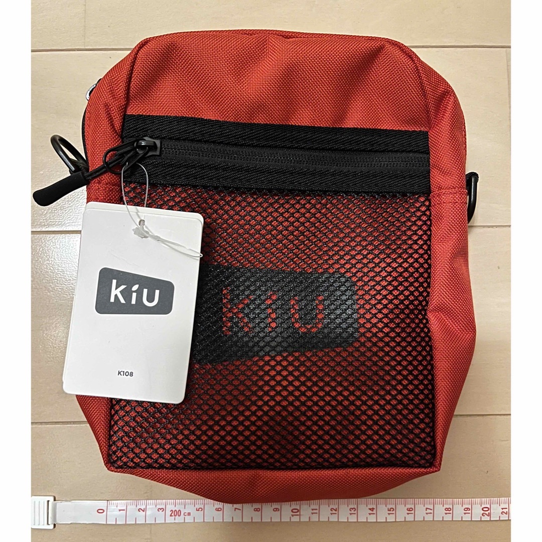 KiU(キウ)のkiu サコッシュ 献血 スノーバンク ステッカー メンズのバッグ(その他)の商品写真