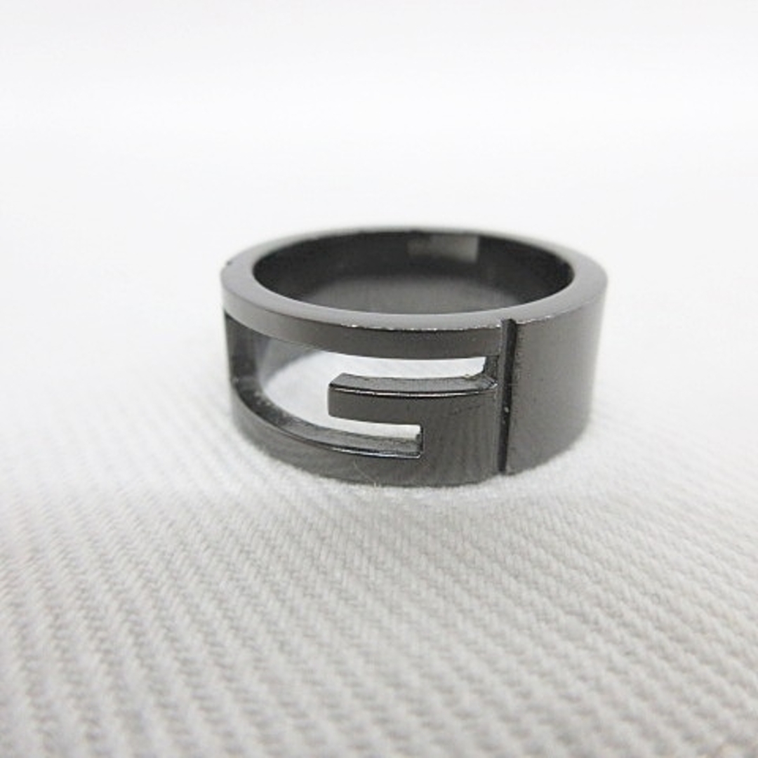 Gucci(グッチ)のグッチ GUCCI ブランデッドG リング 指輪 シルバー 黒 ブラック 15号 メンズのアクセサリー(リング(指輪))の商品写真