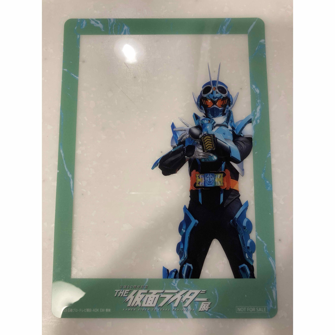 仮面ライダー展　入場特典　クリアフォトフレーム　🟢 エンタメ/ホビーのおもちゃ/ぬいぐるみ(キャラクターグッズ)の商品写真