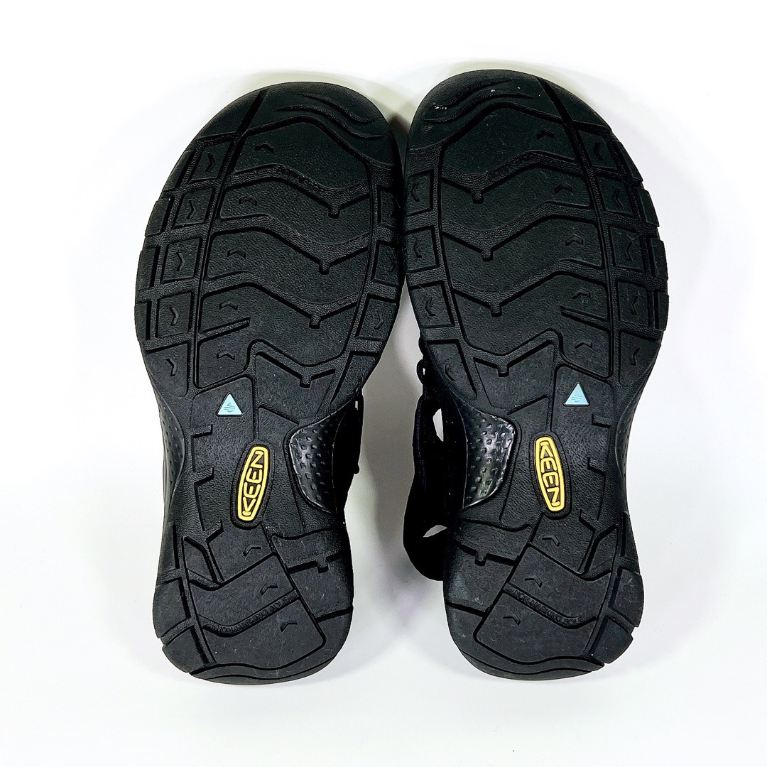 KEEN(キーン)の【新品未使用】KEEN UNEEK キーン ユニーク サンダル 黒 24.5 レディースの靴/シューズ(サンダル)の商品写真