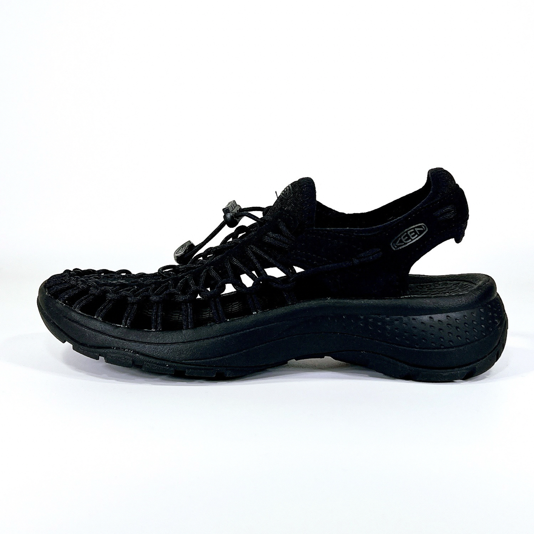 KEEN(キーン)の【新品未使用】KEEN UNEEK キーン ユニーク サンダル 黒 24.5 レディースの靴/シューズ(サンダル)の商品写真
