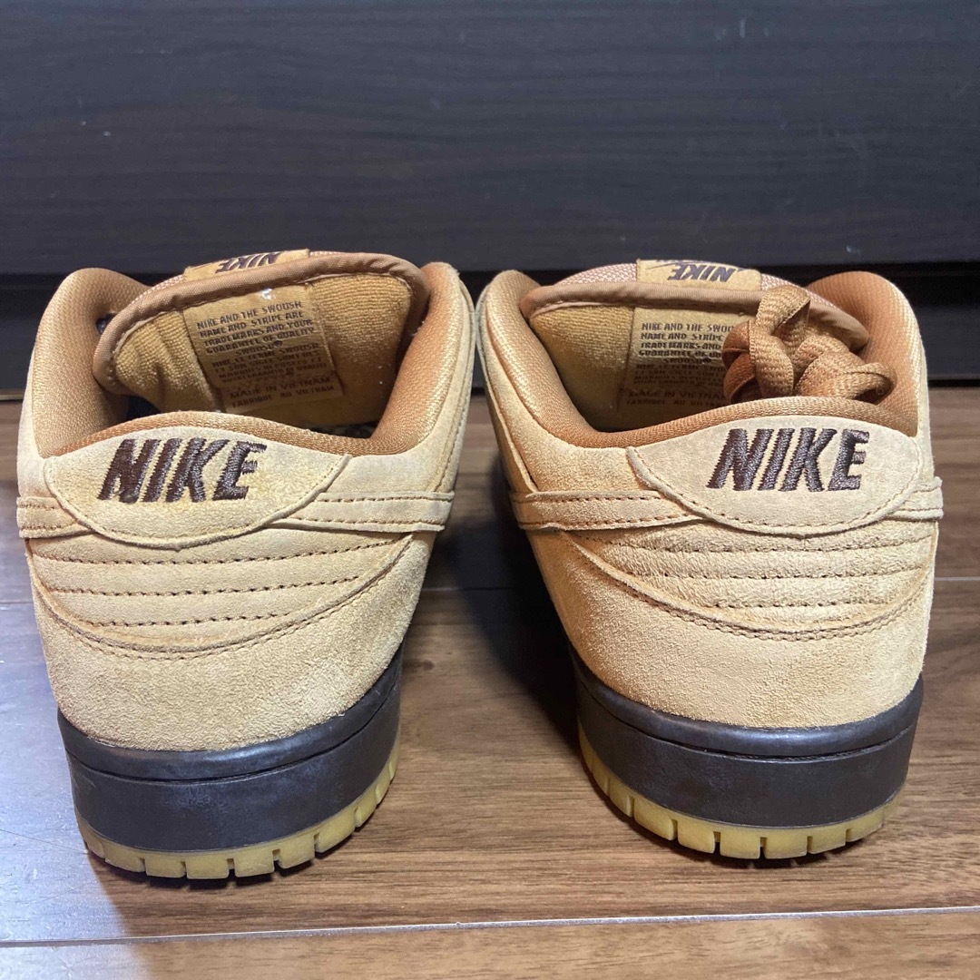 NIKE(ナイキ)のNike SB Dunk Low Pro "Wheat" メンズの靴/シューズ(スニーカー)の商品写真