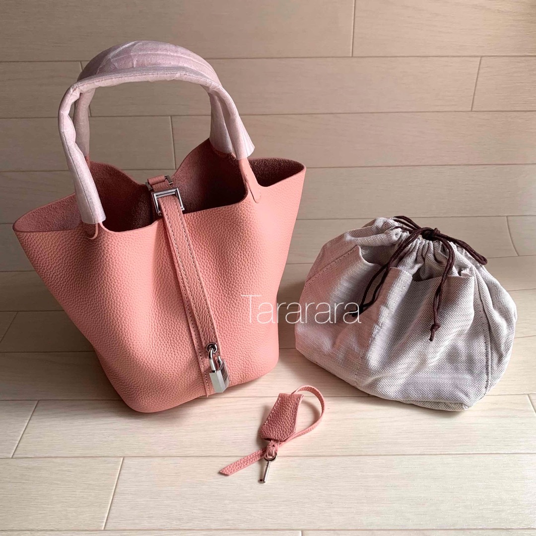 ●leather bucket bag ライトピンクS●本革 レディースのバッグ(トートバッグ)の商品写真