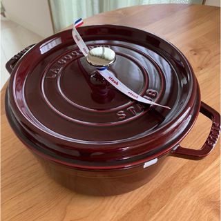 ストウブ(STAUB)のストウブ 鋳物ホーロー鍋 26cm  ココット グレナディンレッド STAUB(鍋/フライパン)