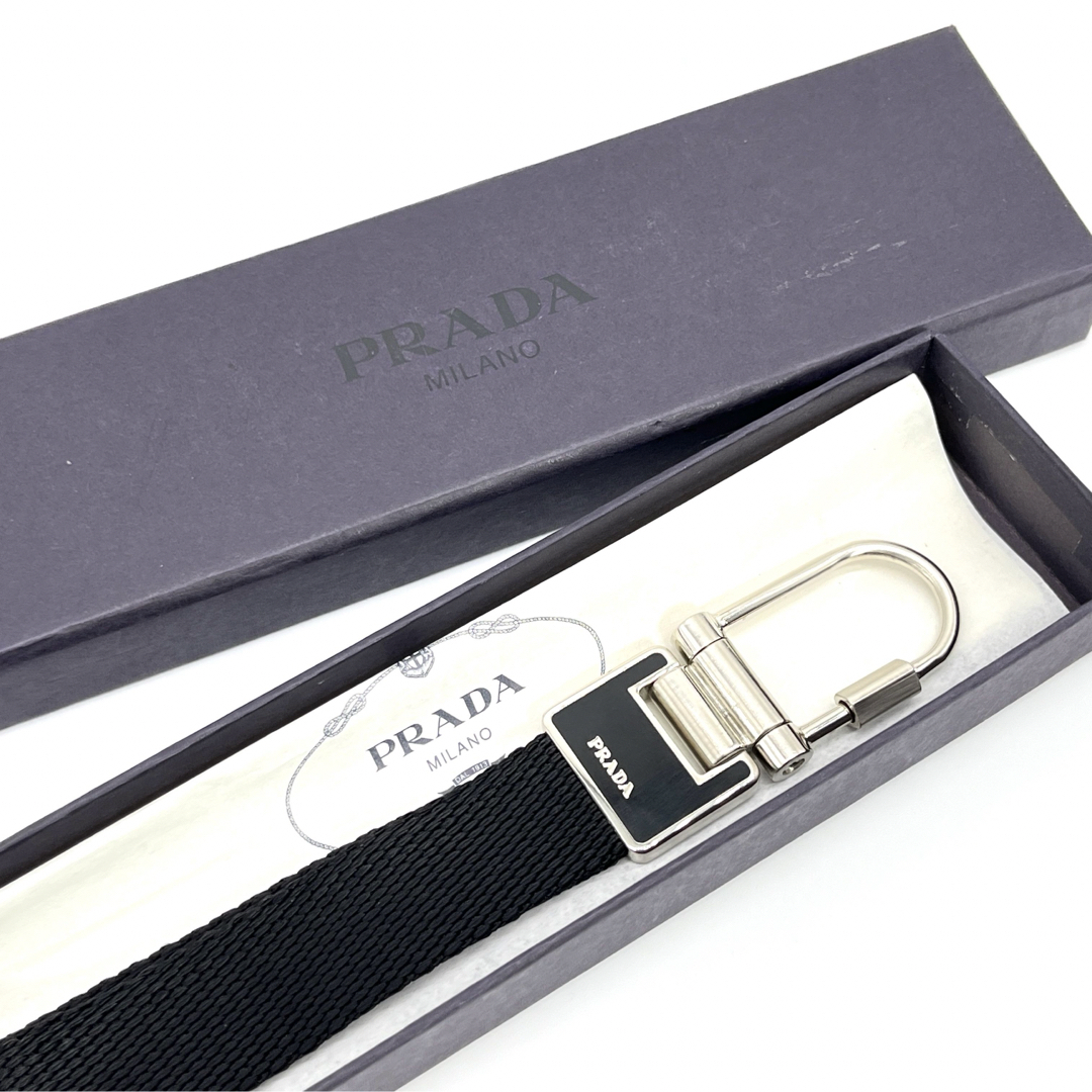 PRADA(プラダ)のプラダ M672 メタル キーホルダー キーリング バッグチャーム 全長15㎝ レディースのファッション小物(キーホルダー)の商品写真