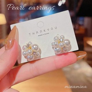 パール　ピアス　結婚式　おしゃれ　オルチャン　キラキラ　花　まんまる　ジルコニア(ピアス)