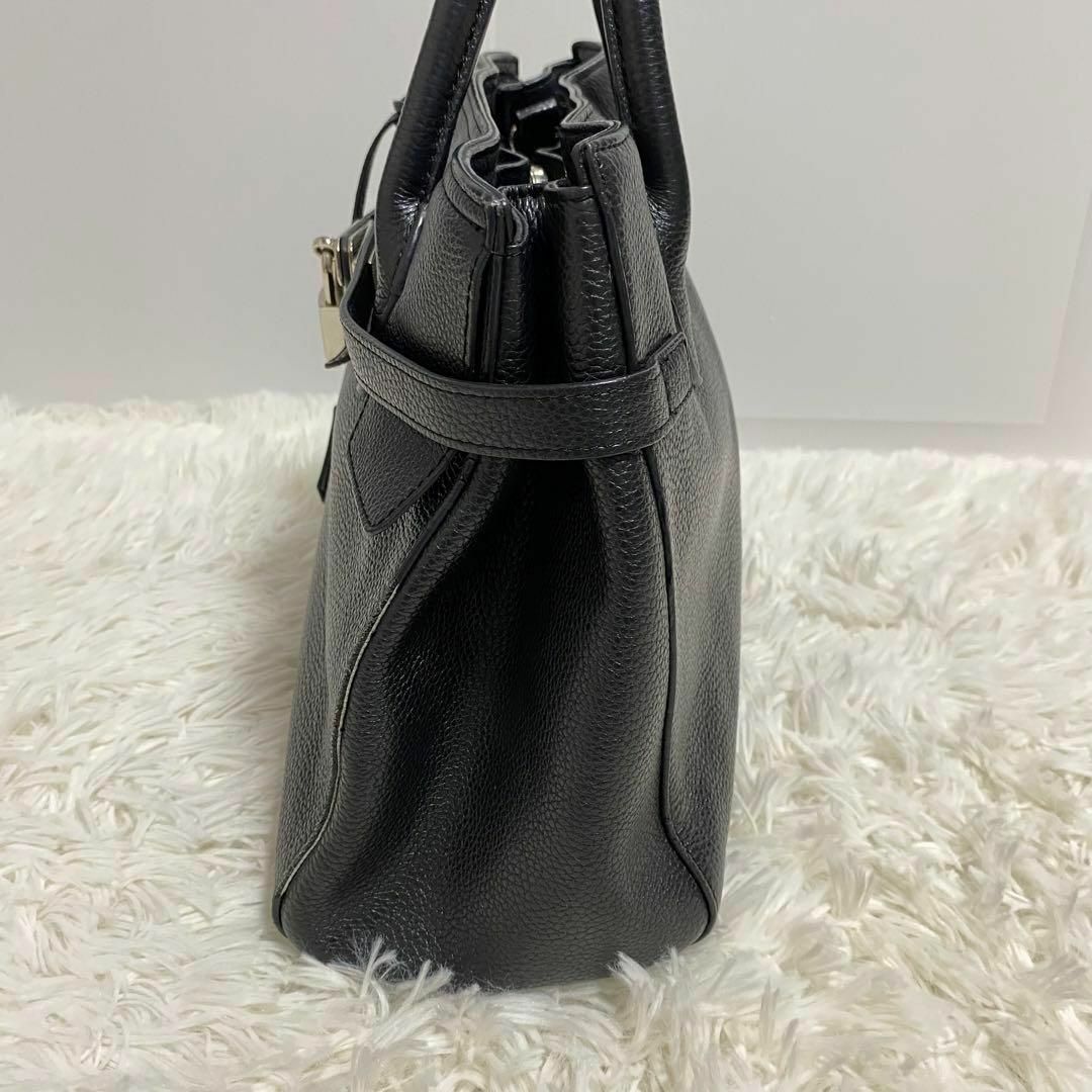 【美品】PECHINCHAR ペシンシャ　ハンドバッグ　ブラック　レザ　南京錠 レディースのバッグ(ハンドバッグ)の商品写真