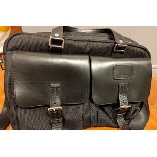 Tumi トゥミ　ショルダーバッグ　ビジネスバッグ　24210D(バッグパック/リュック)