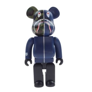 A BATHING APE アベイシングエイプ  1D23182905 1st CAMO SHARK BE@RBRICK 400％ カモシャーク ベアブリック メディコムトイ カーキ系 ネイビー系 ブラック系【中古】