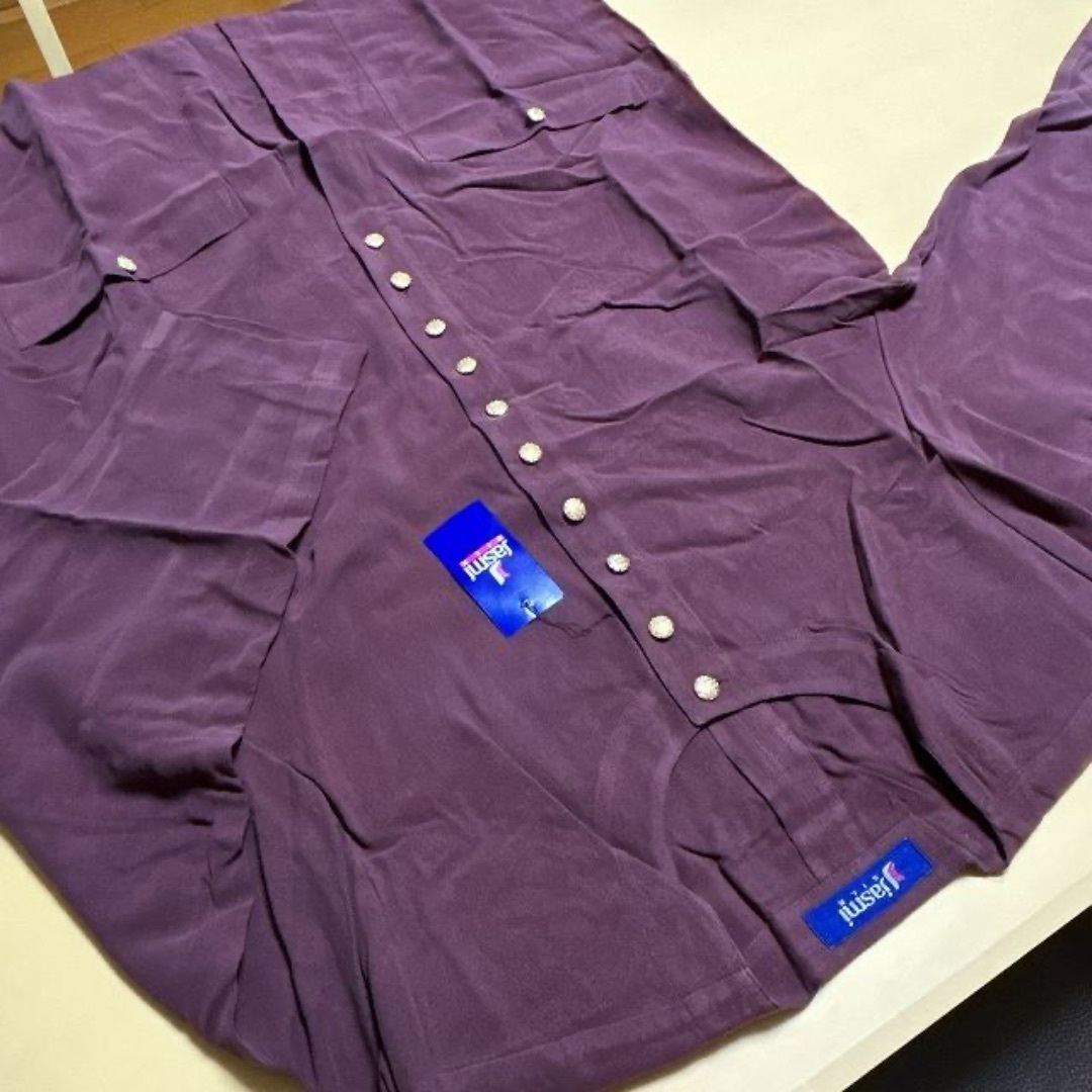 レディーストップス　Jasmi Silk(ジャスミシルク)　新品　Fサイズ　　絹 レディースのトップス(シャツ/ブラウス(長袖/七分))の商品写真