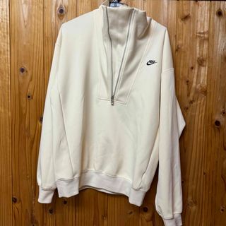 ナイキ(NIKE)の【NIKE】NIKE スウェット Mサイズ アイボリー(スウェット)